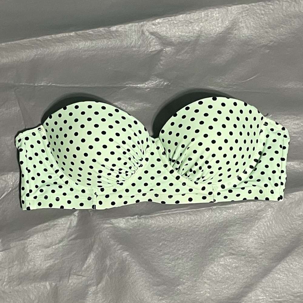 Strapless top